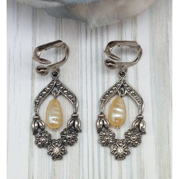 Vintage Silver Tone Drop Dangle Faux Pearl & Floral Hoop Earrings Clip On 1.75" - Picture 3 of 11